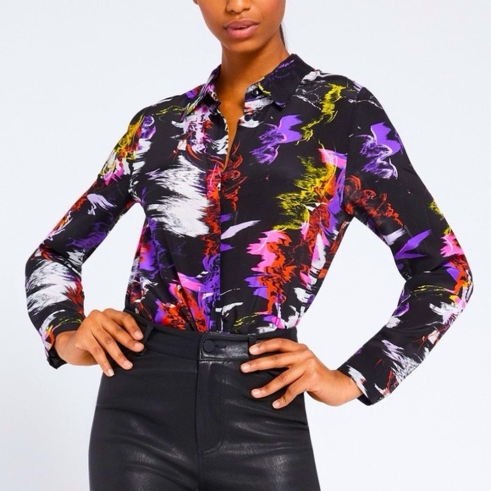 Alice + Olivia Silk Willa Abstract Moonstruck Button Down Top Large